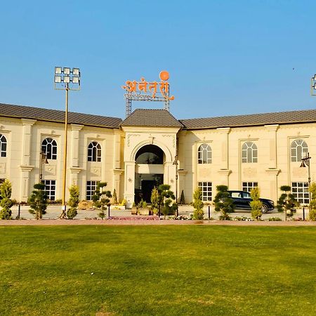 Anantara Club And Resort, Ujjain Exteriör bild