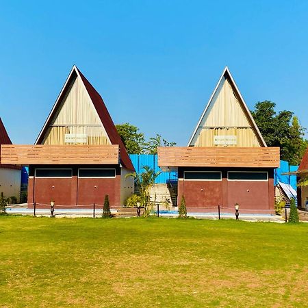 Anantara Club And Resort, Ujjain Exteriör bild