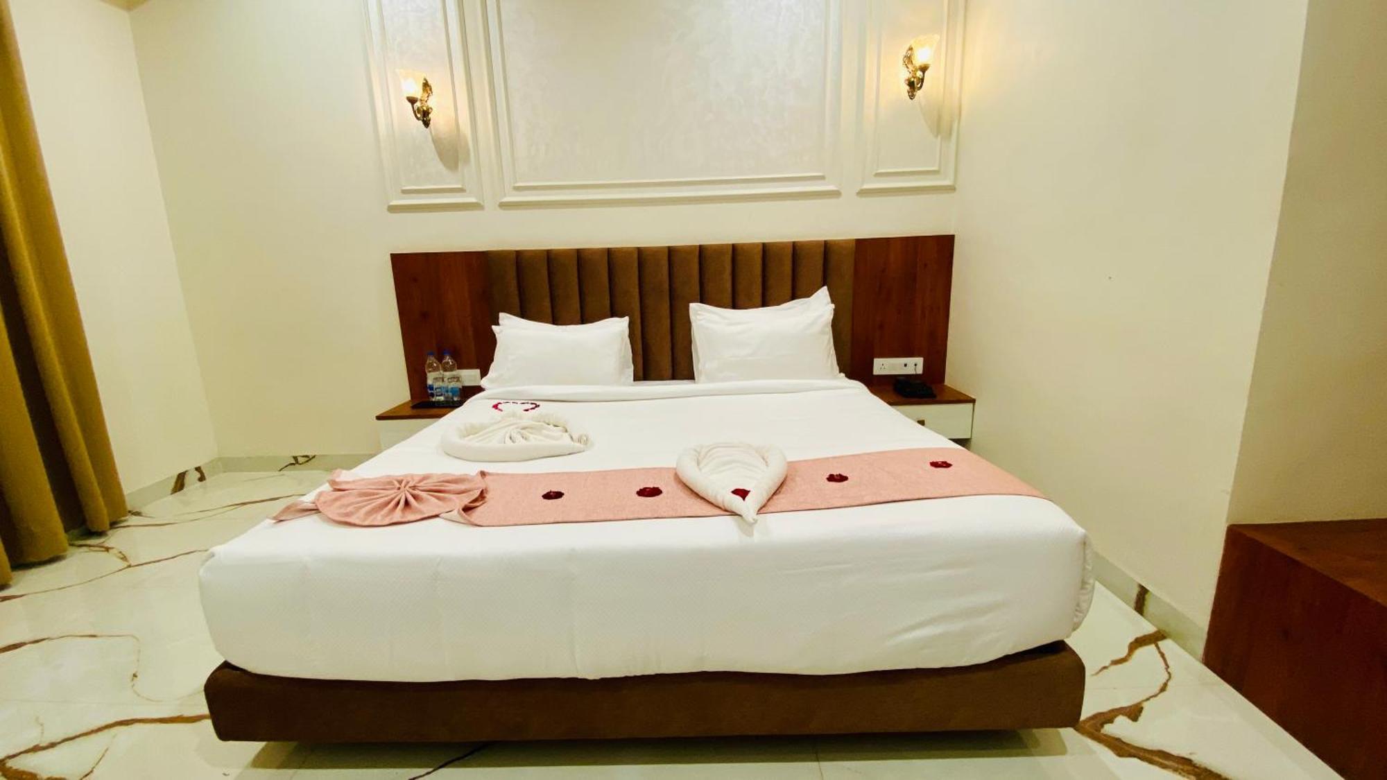 Anantara Club And Resort, Ujjain Exteriör bild