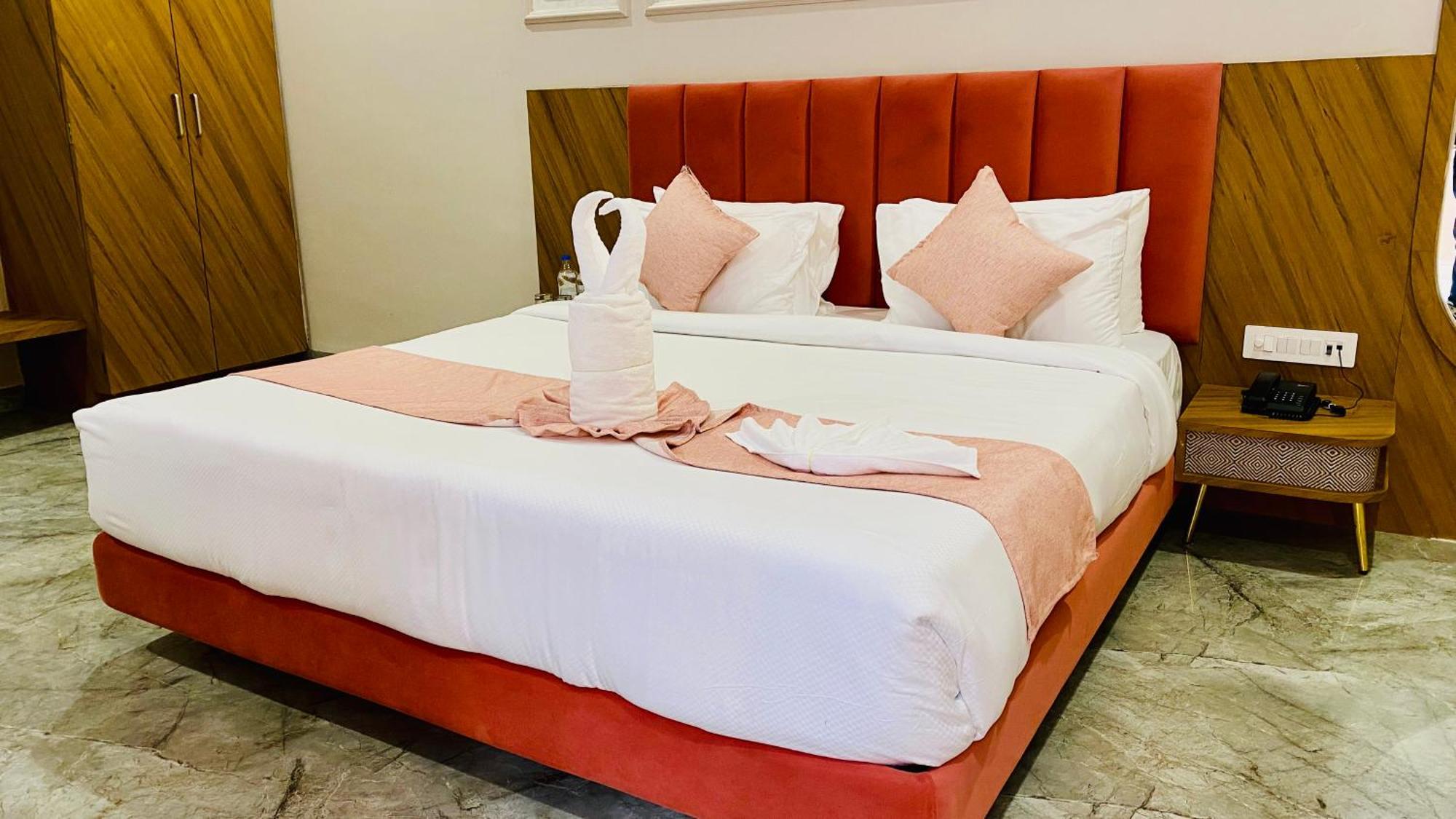 Anantara Club And Resort, Ujjain Exteriör bild