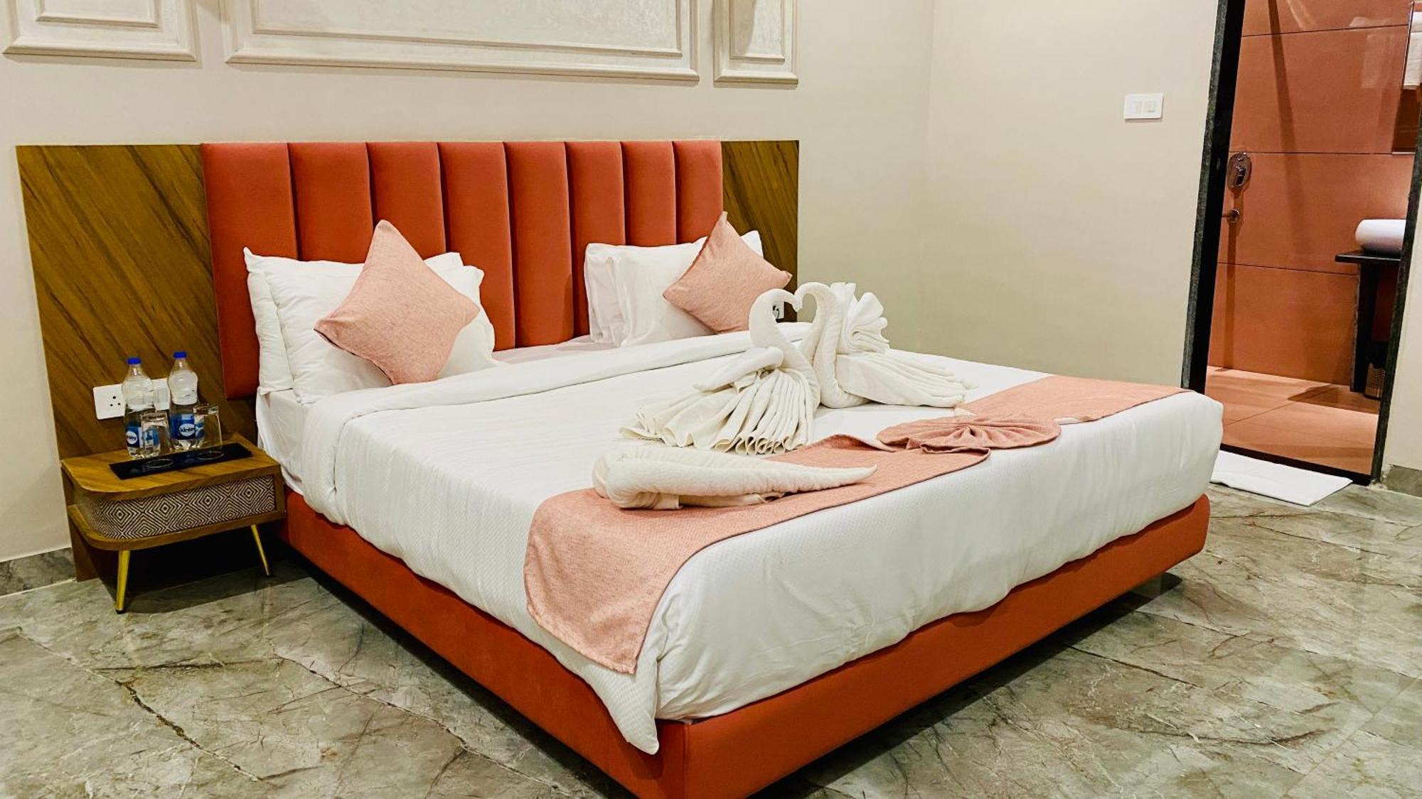 Anantara Club And Resort, Ujjain Exteriör bild