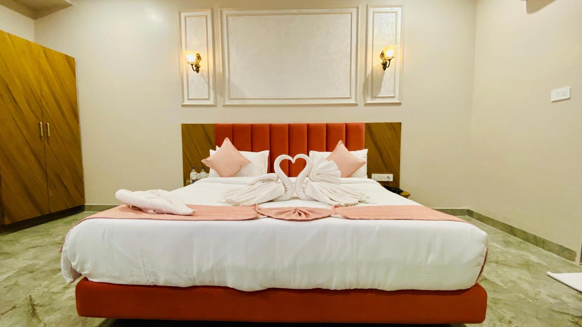 Anantara Club And Resort, Ujjain Exteriör bild
